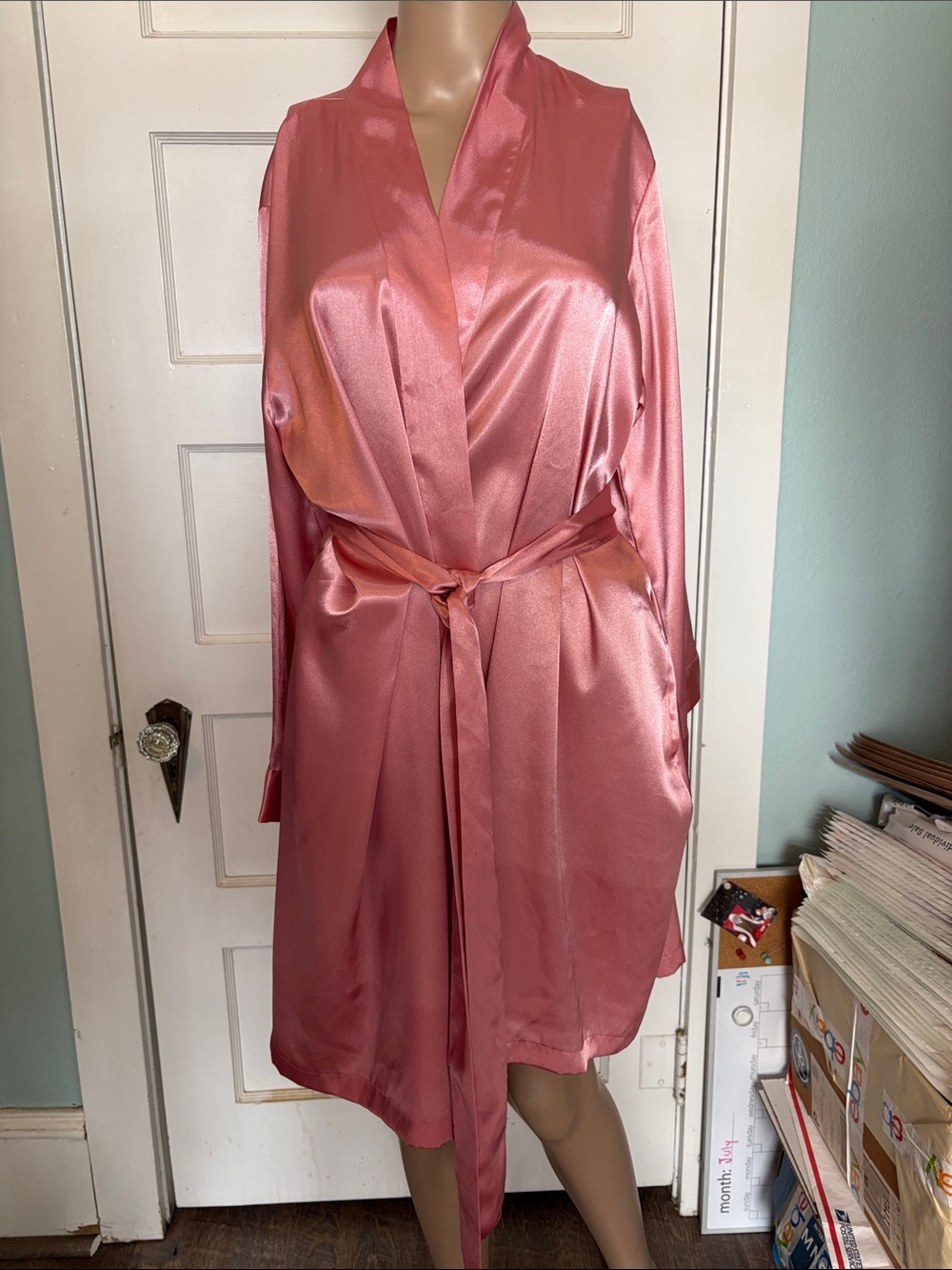 Morgan Taylor Intimates Silky Pink Satin Robe with Waist Tie Size M